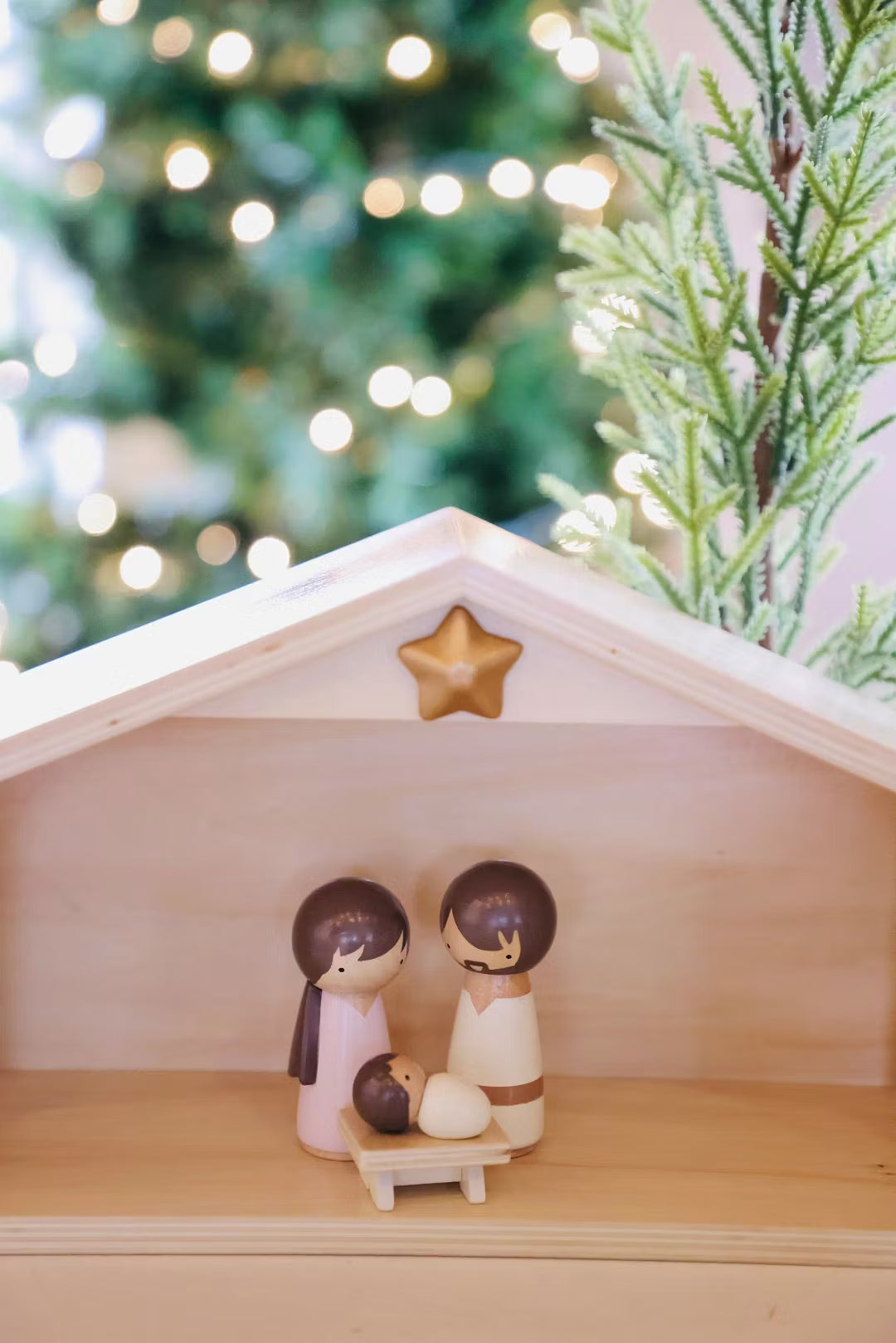 Nativity Advent Calendar 2026 – 24-Day Christmas Countdown with Nativity Figures