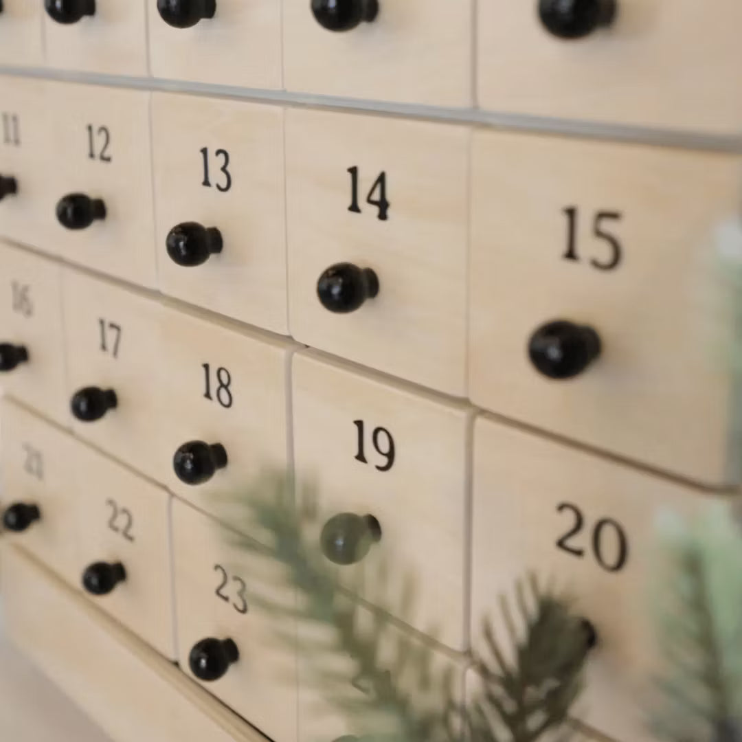 Nativity Advent Calendar 2026 – 24-Day Christmas Countdown with Nativity Figures