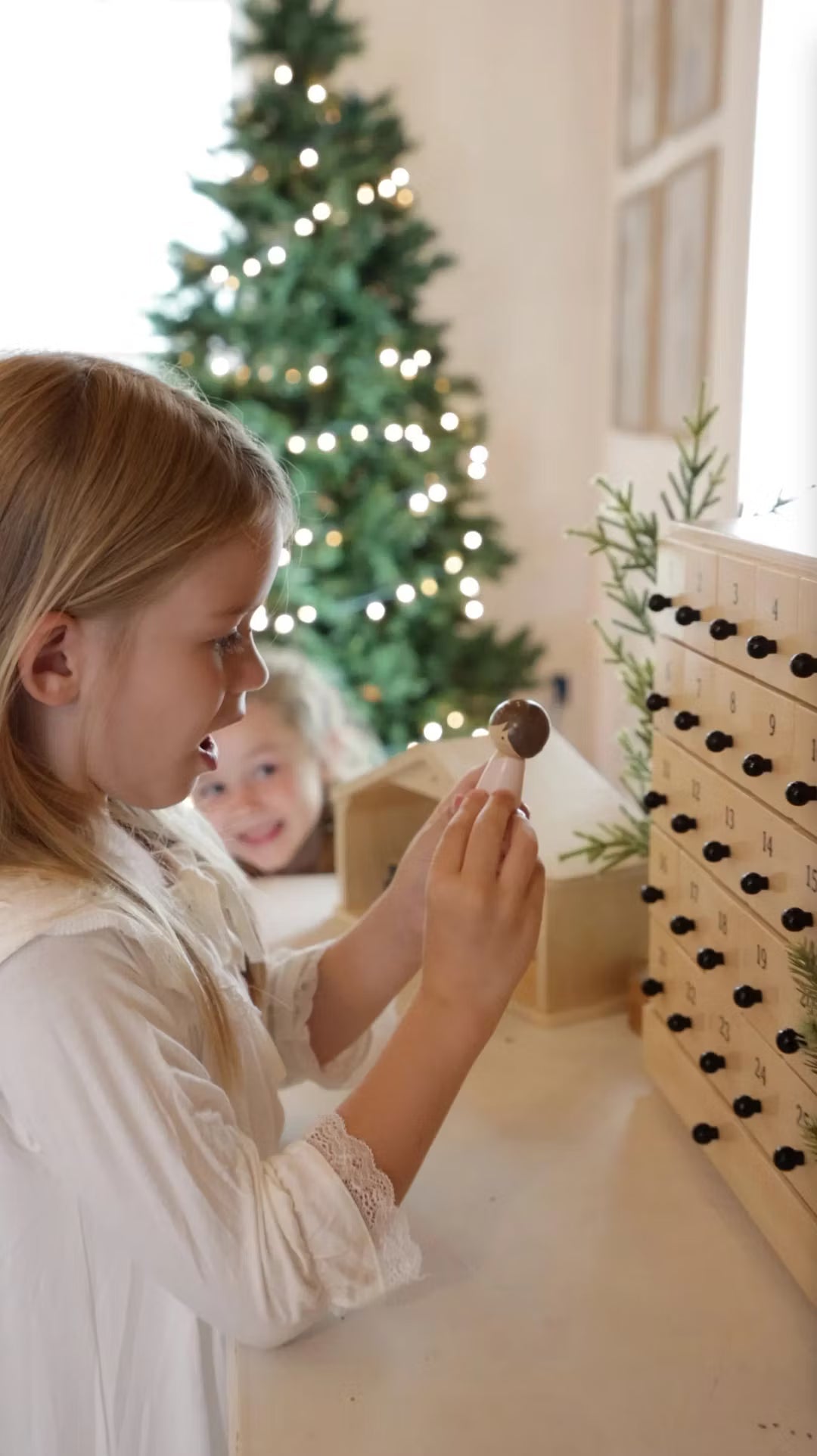 Nativity Advent Calendar 2026 – 24-Day Christmas Countdown with Nativity Figures