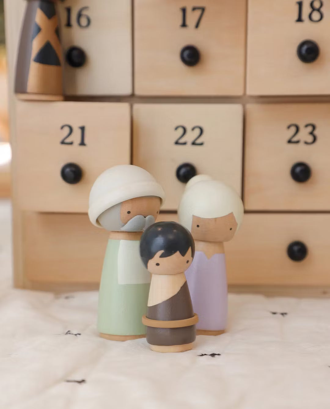 Nativity Advent Calendar 2026 – 24-Day Christmas Countdown with Nativity Figures